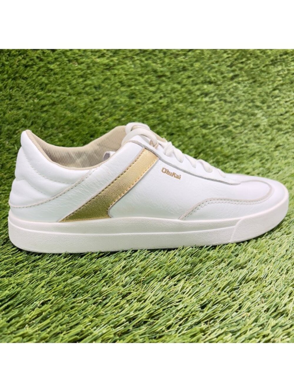 OluKai Ha'Upu Womens Size 8 White Gold Athletic Leather Lace Up Shoes Sneakers